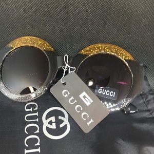 Gucci glitter glasses with sun glass shield bag